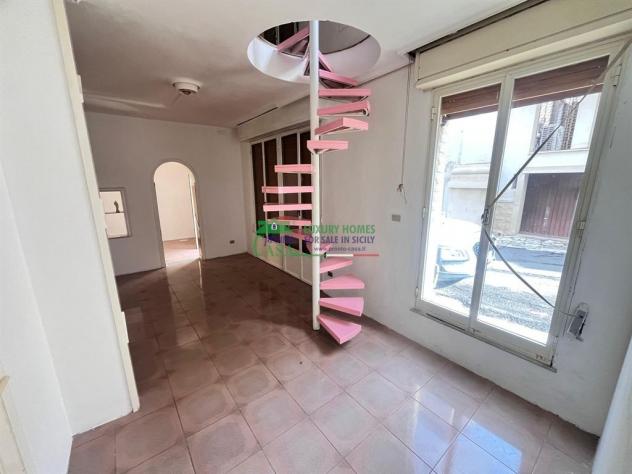 Rif:2704 - Casa indipendente su due livelli con terrazzo e spazi luminosi, Comiso - Foto 3