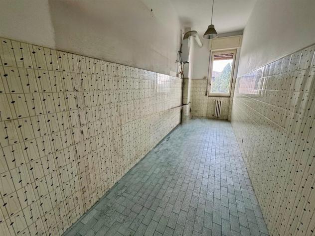 MONZA – VENDESI appartamento quadrilocale - possibilità box - Foto 10