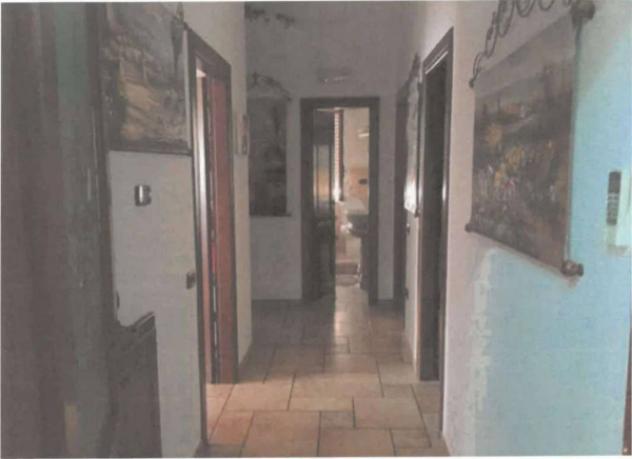Immobile in asta di 159 m² con più di 5 locali e box auto in vendita a Teramo - Foto 7