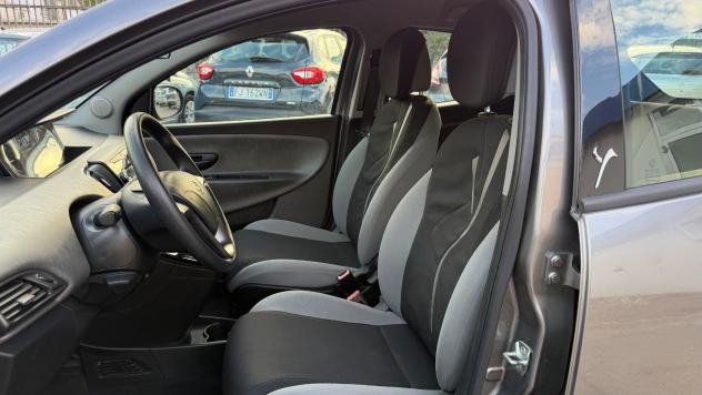 Lancia Ypsilon 1.2 69 CV 5 porte Platinum - Foto 9