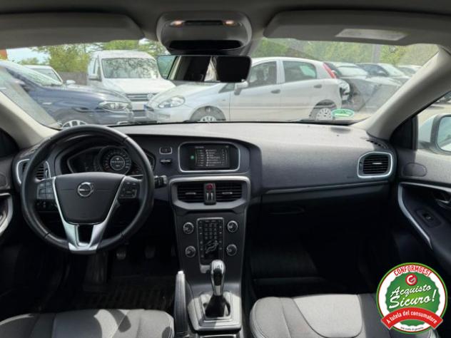 VOLVO V40 D2 Momentum Navi Led rif. 23779374 - Foto 10