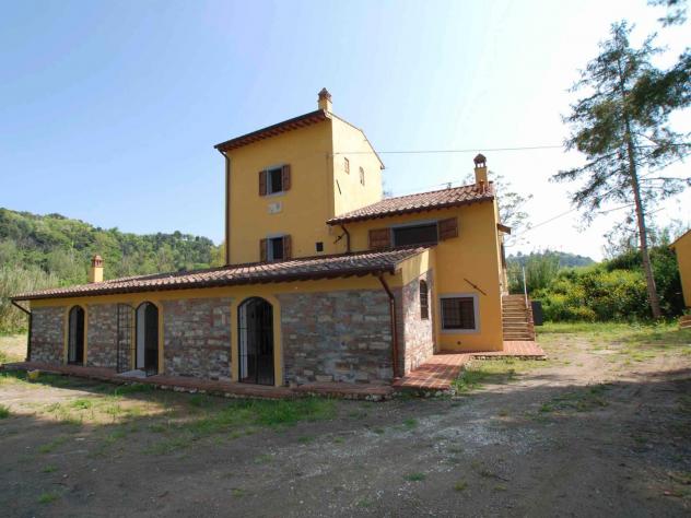 Colonica in vendita a Casciana Terme Lari 450 mq Rif: 657565