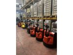 SERIE DI TRANSPALLET ELETTRICI CON UOMO A BORDO