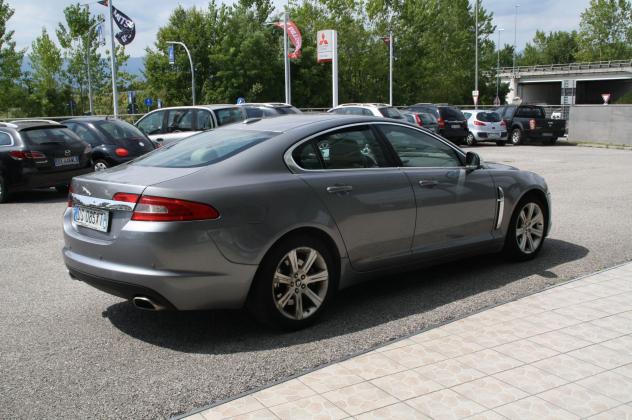 Jaguar XF 2.7 DS V6 Luxury - Foto 4