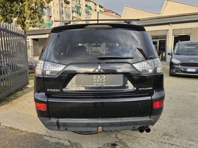 Mitsubishi Outlander Outlander 2.0 di-d 7POSTI GANCIO TRAINO - Foto 4