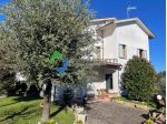 Bellissima villetta bifamiliare alla Ripa con giardino privato e garage.