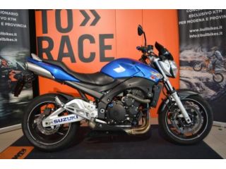SUZUKI GSR 600 . rif. 23918444