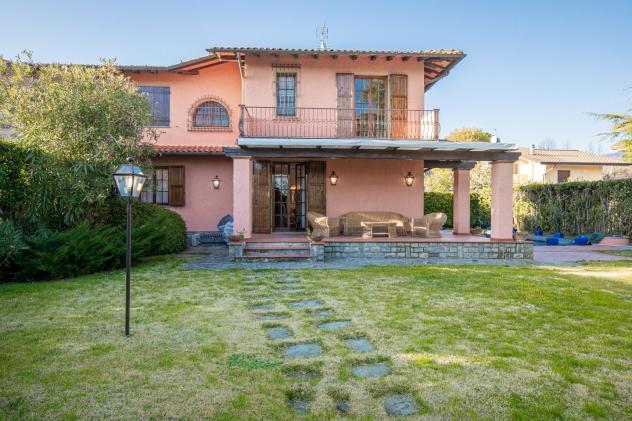 Villa in affitto a Forte dei Marmi 150 mq Rif: 1048863