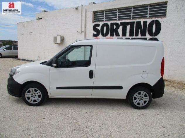 FIAT DOBLO CARGO 1.3 M.JET PROF.90cv 7-2016 - Foto 3