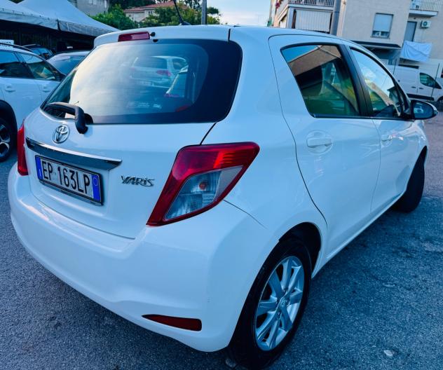 Toyota Yaris 1.0 5 porte Lounge OK NEOPATENTATI !!! - Foto 7