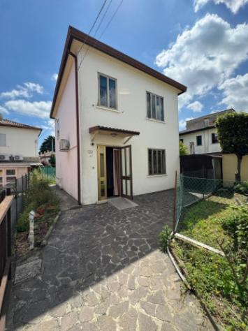 Villa di 113 m² con 4 locali e box auto in vendita a Padova