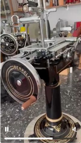 AFFETTATRICE VOLANO BERKEL MOD. 8 - Foto 3
