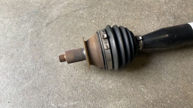Semiasse anteriore DX Volkswagen Polo 1.4 benzina 6R del 2012 (6R0407762) - Foto 2