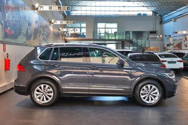 VOLKSWAGEN Tiguan 2.0 TDI 150cv SCR DSG Life rif. 23669657 - Foto 2