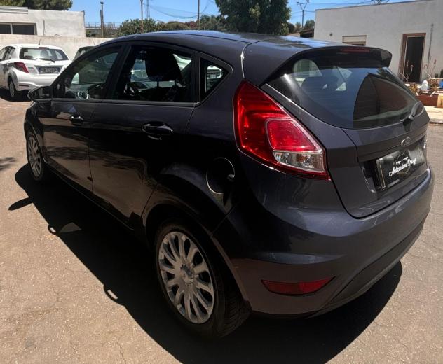 Ford Fiesta 1.5 TDCi 75CV 5 porte - Foto 6