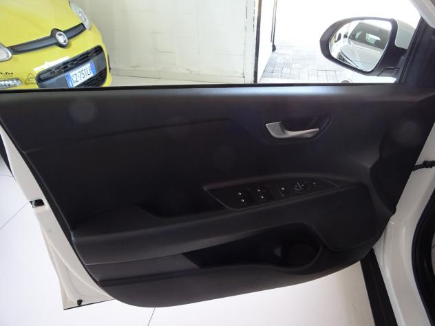 Kia Stonic Stonic 1.0 T-GDi 100 CV MHEV MT Style - Foto 7