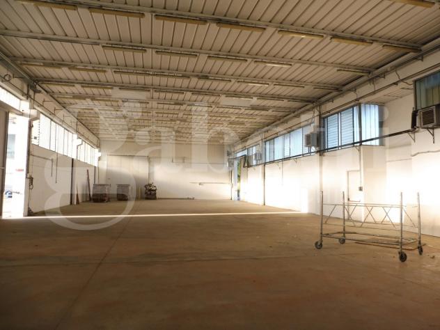 Capannone Industriale - Schiavon . Rif.: Cod. rif 3334758ACG