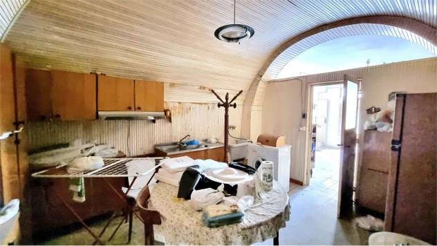 V004004 - TORNA ACQUISTABILE 88,39 % DELLA PROPRIETA' VENDESI AD 1 € - Foto 8