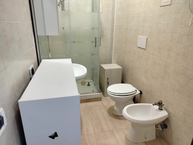 Guidonia, appartamento con terrazzo e posto auto coperto - Foto 4