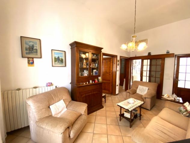 Casa Singola su un Unico Piano con Giardino.
