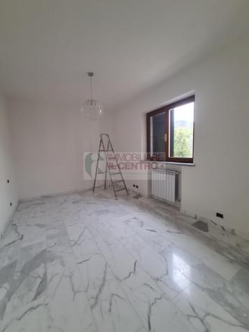 Semindipendente di ampia metratura con giardino privato e garage - Foto 17