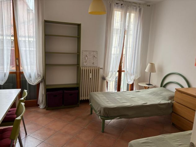 offro 3 posti letto in appartamento per studenti - Foto 8