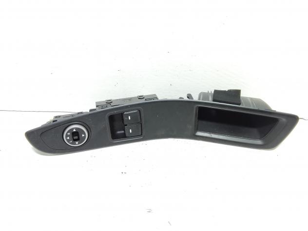 PULSANTIERA ANTERIORE SINISTRA HYUNDAI i20 Restyling Serie 299140228 (1820)