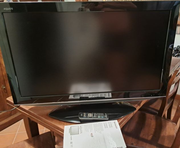 TV LCD SHARP 37 POLLICI