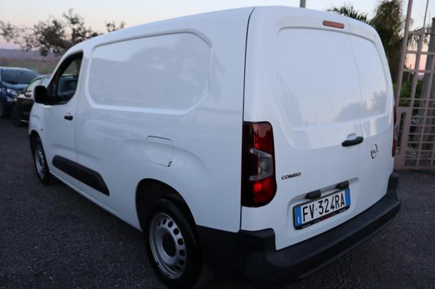 Opel Combo Cargo XL 1.6 Diesel 100CV S&S PL 950kg - Foto 7