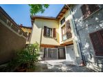 TRILOCALE RISTRUTTURATO CON BOX A CASTELLO B.ZA
