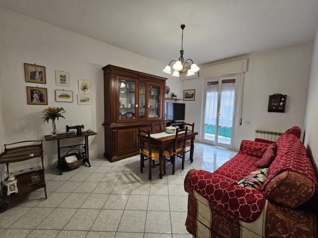APPARTAMENTO di 4 vani e di 90 mq (FOLLONICA) rif. T14 - Foto 7