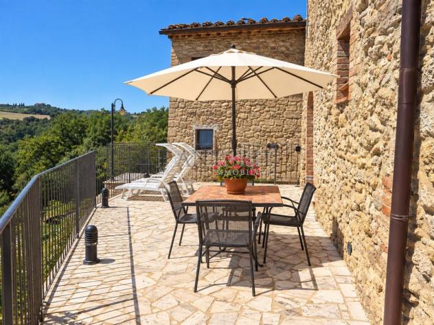 Appartamento rustico con terrazza panoramica e piscina comune - Foto 7