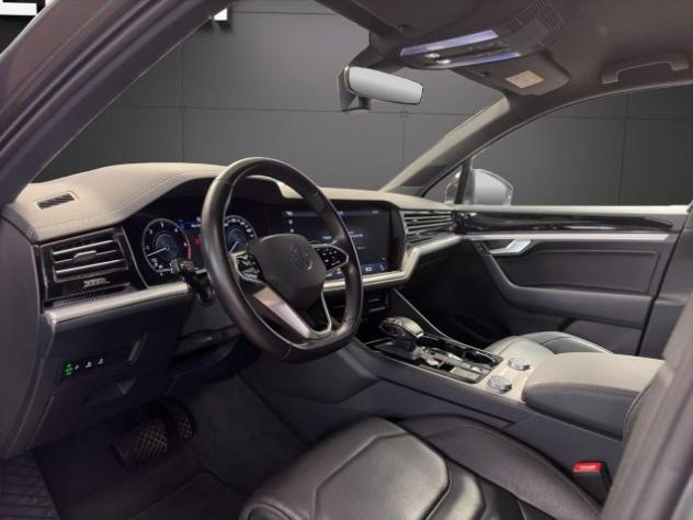 VOLKSWAGEN Touareg 3.0 V6 TDI SCR Elegance R-LINE rif. 24010287 - Foto 10