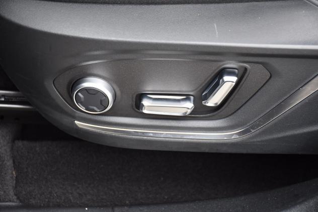 Lynk & Co 01 01 1.5 192KW PHEV DCT 6.6 KW OBC - Foto 9