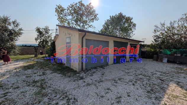 Carrara di Fano, in trifamiliare, appartamento indipendente al piano terra con scoperto. - Foto 11