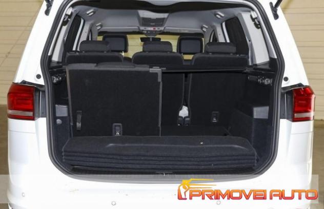 VOLKSWAGEN Touran 2.0 TDI 150 CV SCR DSG Active rif. 21434892 - Foto 9