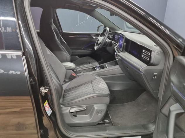 VOLKSWAGEN Tiguan 2.0 TDI 150 CV DSG R-Line rif. 23980332 - Foto 8