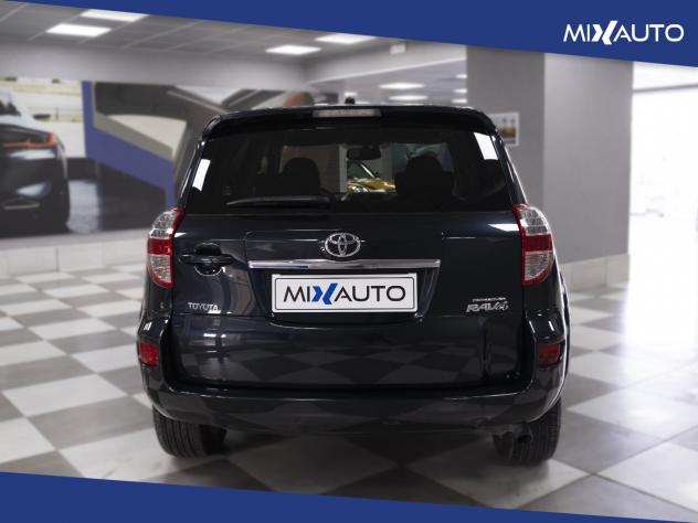 Toyota RAV 4 2.2 Crossover D-4D Exclusive 150CV Auto - Foto 4