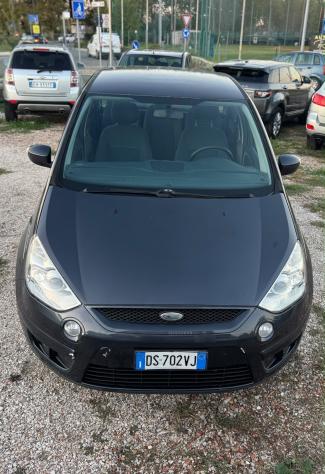 Ford S-Max+ 2.0 TDCi 140CV DPF - Foto 6