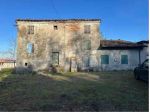 CASALE CON 1600 MQ DI TERRENO
