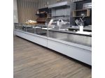 Arredo completo negozio alimentare con banco frigo espositivo e attrezzature