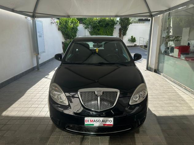Lancia Ypsilon 1.3 MJT 75 CV Unyca