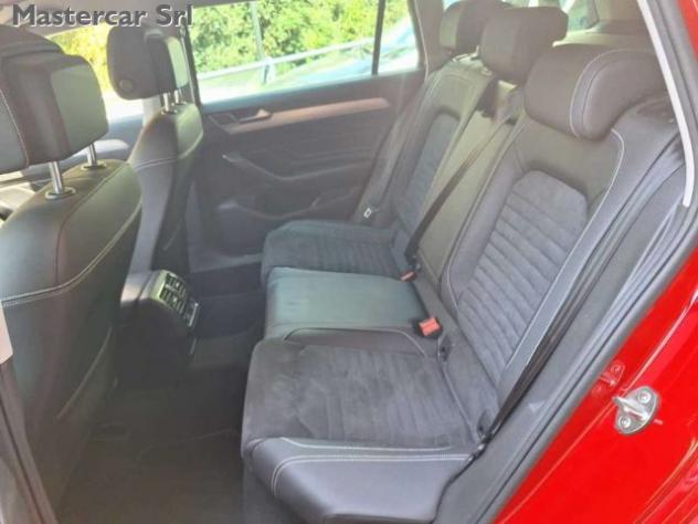 VOLKSWAGEN Passat Variant Passat VIII Variant 2.0 tdi Executive 150cv dsg - rif. 24038920 - Foto 10