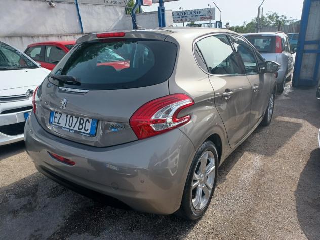 Peugeot 208 1.6 e-HDI 5 porte Allure ANNO 2015 - Foto 4