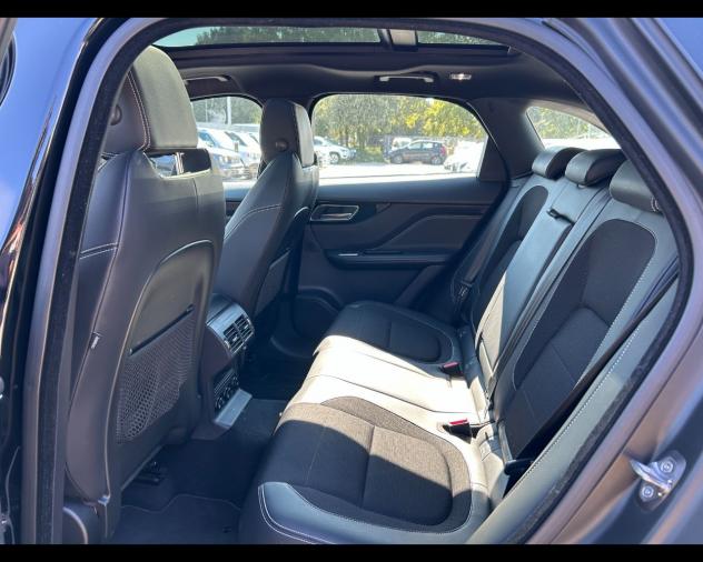 Jaguar F-Pace 2.0d 180 CV AWD aut. R-Sport - Foto 4