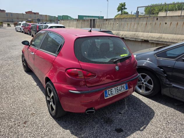 Alfa Romeo 147 1.6i 16V Twin Spark cat 5p. Distinctive PELLE - Foto 4