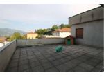 Immobile di 150 m² con 3 locali in affitto a Galbiate