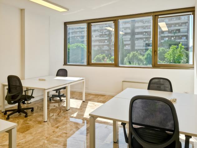 Ufficio privato in affitto per 5 persone a Rome, Eur Torrino