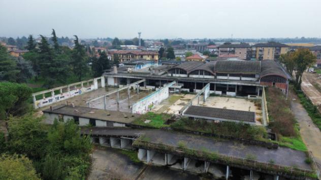 Immobile di 1000 m² con più di 5 locali in vendita a Grumello del Monte - Foto 5