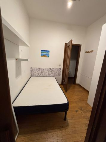 Cameretta con bagno in camera arredata Ostia Promontori